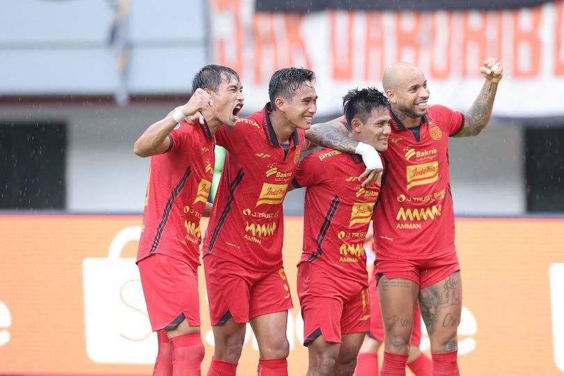 isu panas persija tunggak gaji pemain