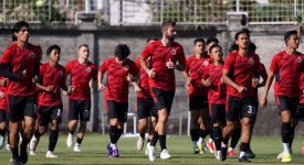 latihan skuad persija tanpa adanya 2 pilar rizky ridho dan m ferarri yang mendapatkan panggilan bela timnas indonesia