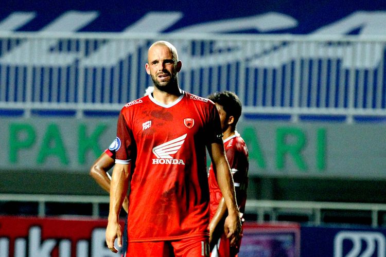Kritikan terhadap Sepakbola Indonesia