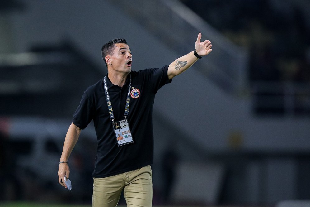 tekat carlos pena untuk bawa persija jakarta